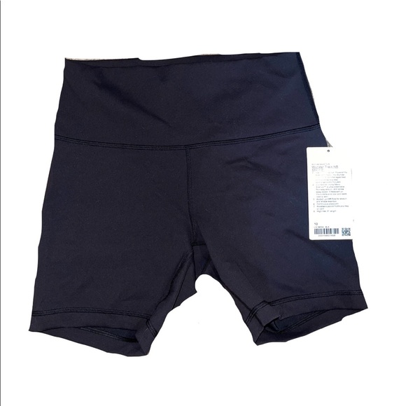 lululemon athletica Pants - NWT Lululemon Wunder Under Black Shorts 6”